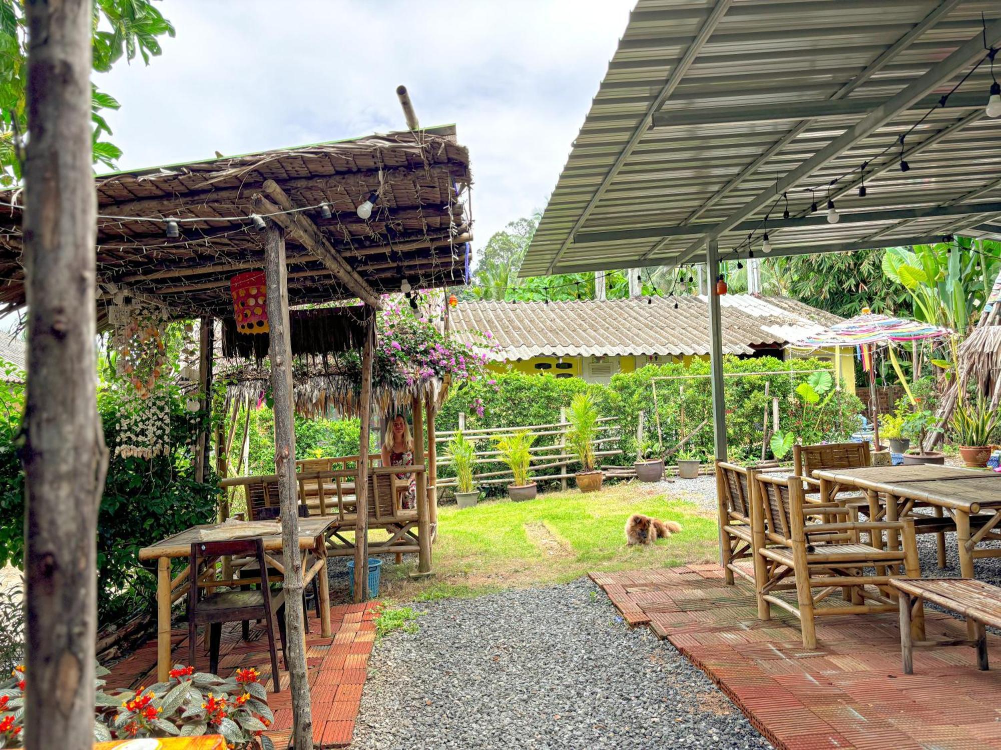 Bed and Breakfast Les Fleurs House Khao Lak Exterior foto