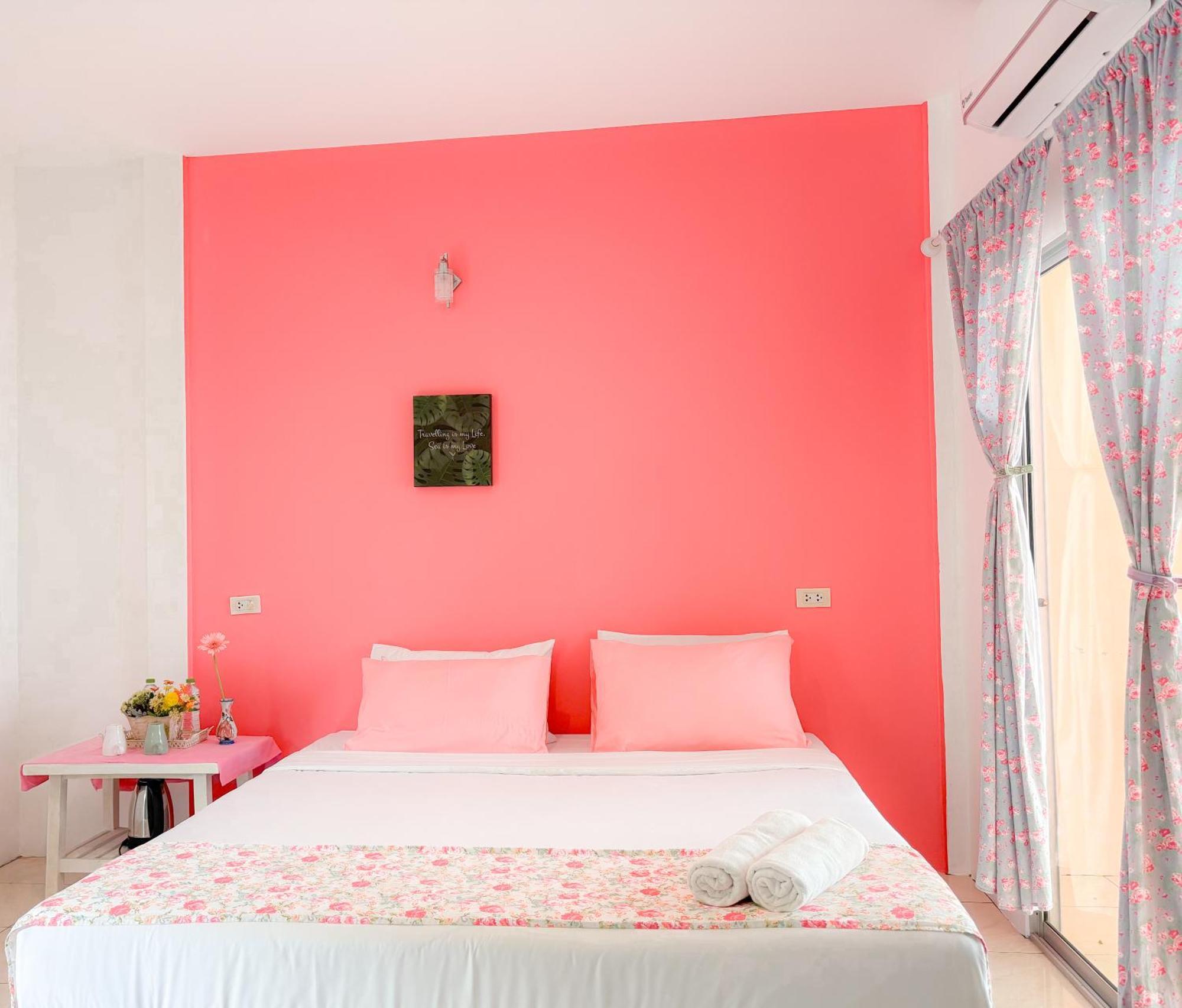 Bed and Breakfast Les Fleurs House Khao Lak Exterior foto