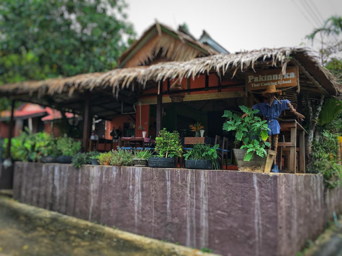 Bed and Breakfast Les Fleurs House Khao Lak Exterior foto